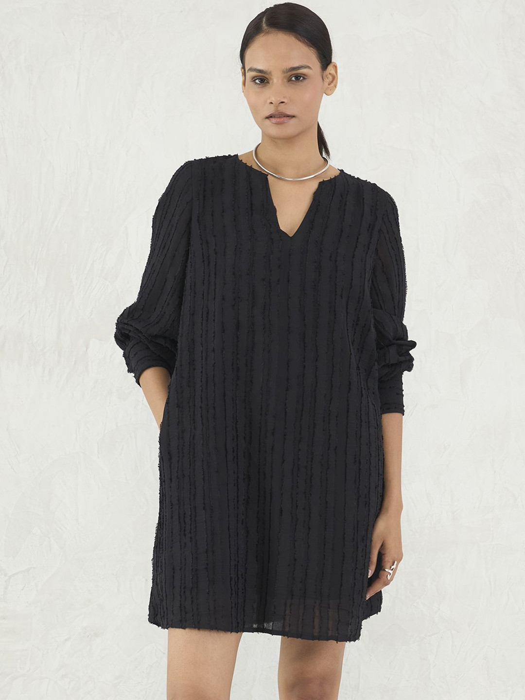 FEMMELLA Women Textured Straight Fit Shift Mini Dress