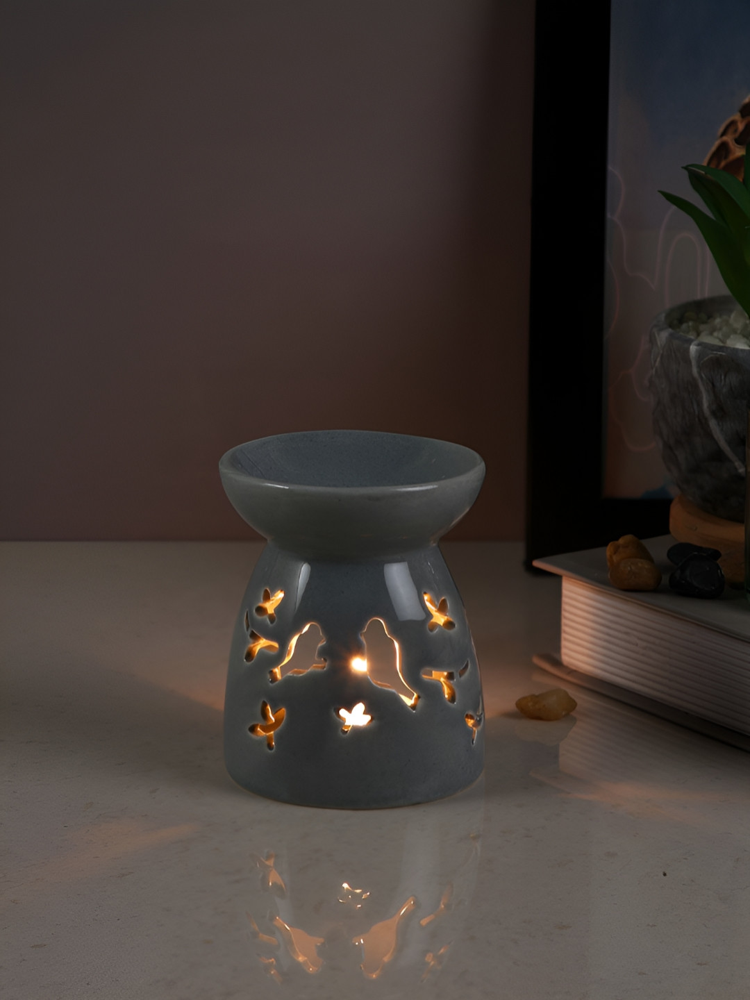TAYHAA Grey Ceramic Delicate Bird & Butterfly Aroma Oil Burner