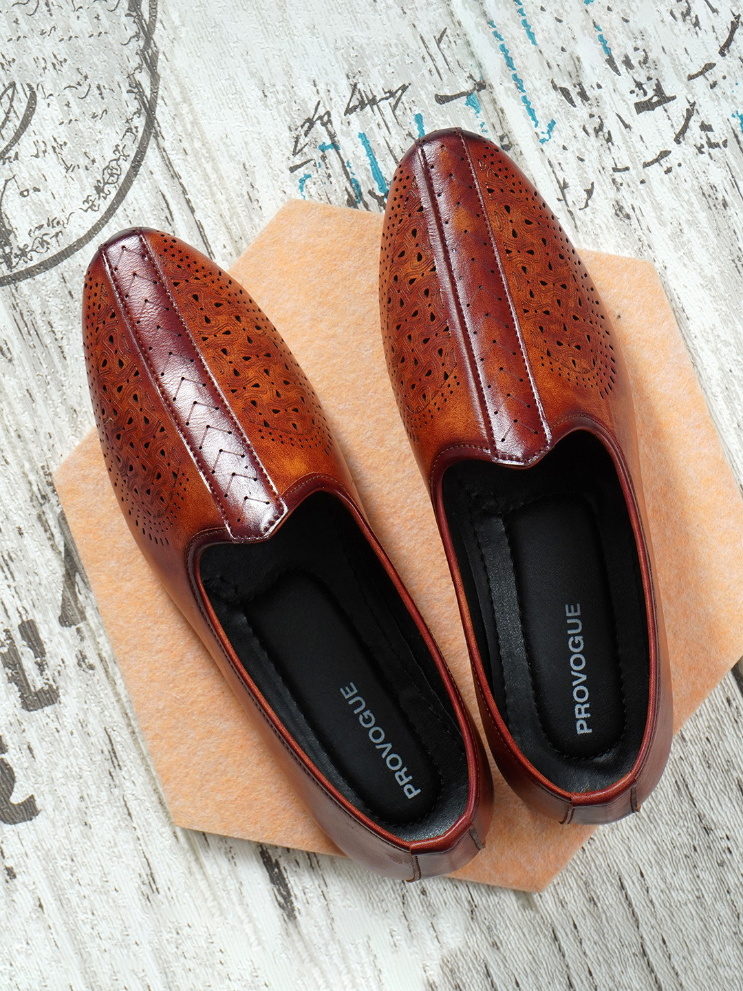 Provogue Men Colourblocked Loafers