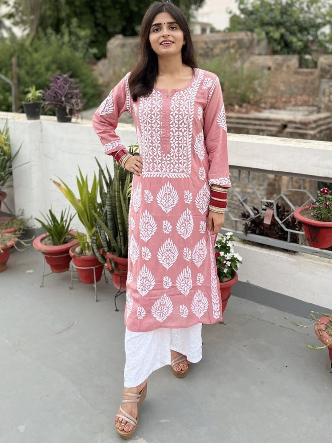 Everything In Chikankari Floral Embroidered Notch Neck Chikankari Modal Straight Kurta