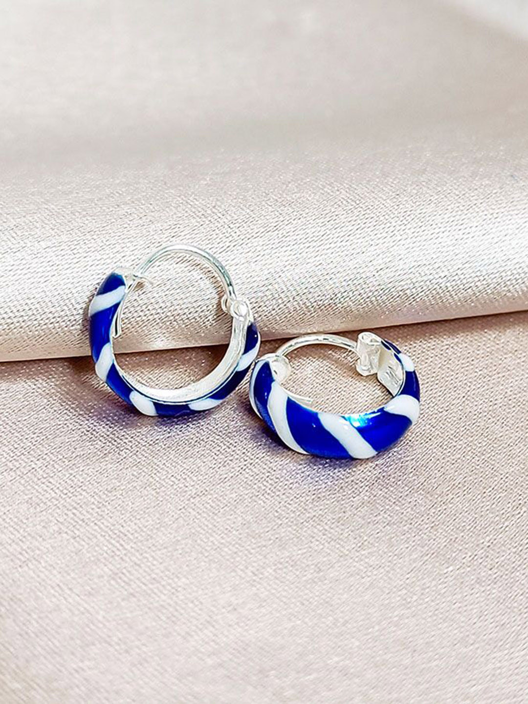 INARI SHINES 925 Sterling Silver Sunday Fiesta Circular Shaped Hoop Earrings