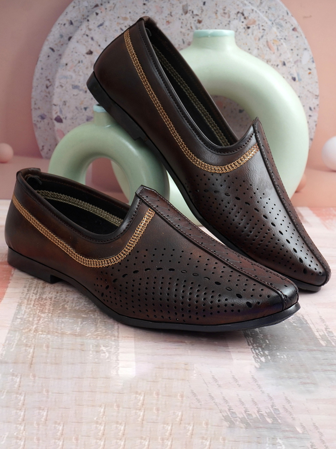 Provogue Men Textured Loafers