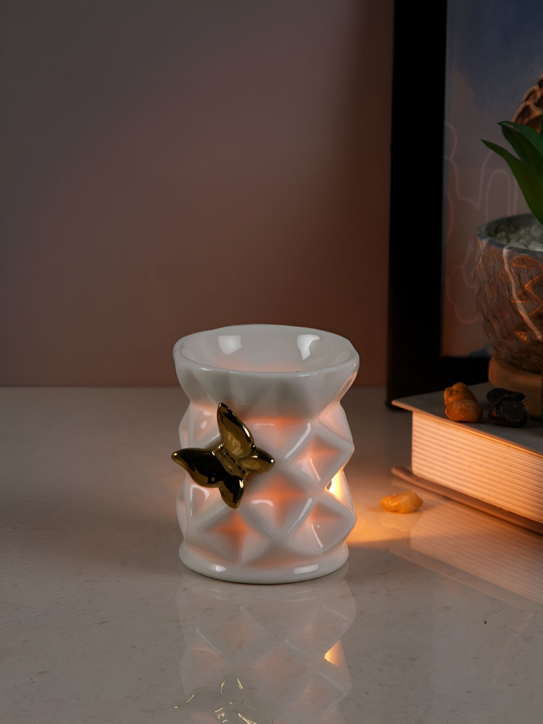 TAYHAA White & Yellow Ribbon Splendid Ceramic Diffuser