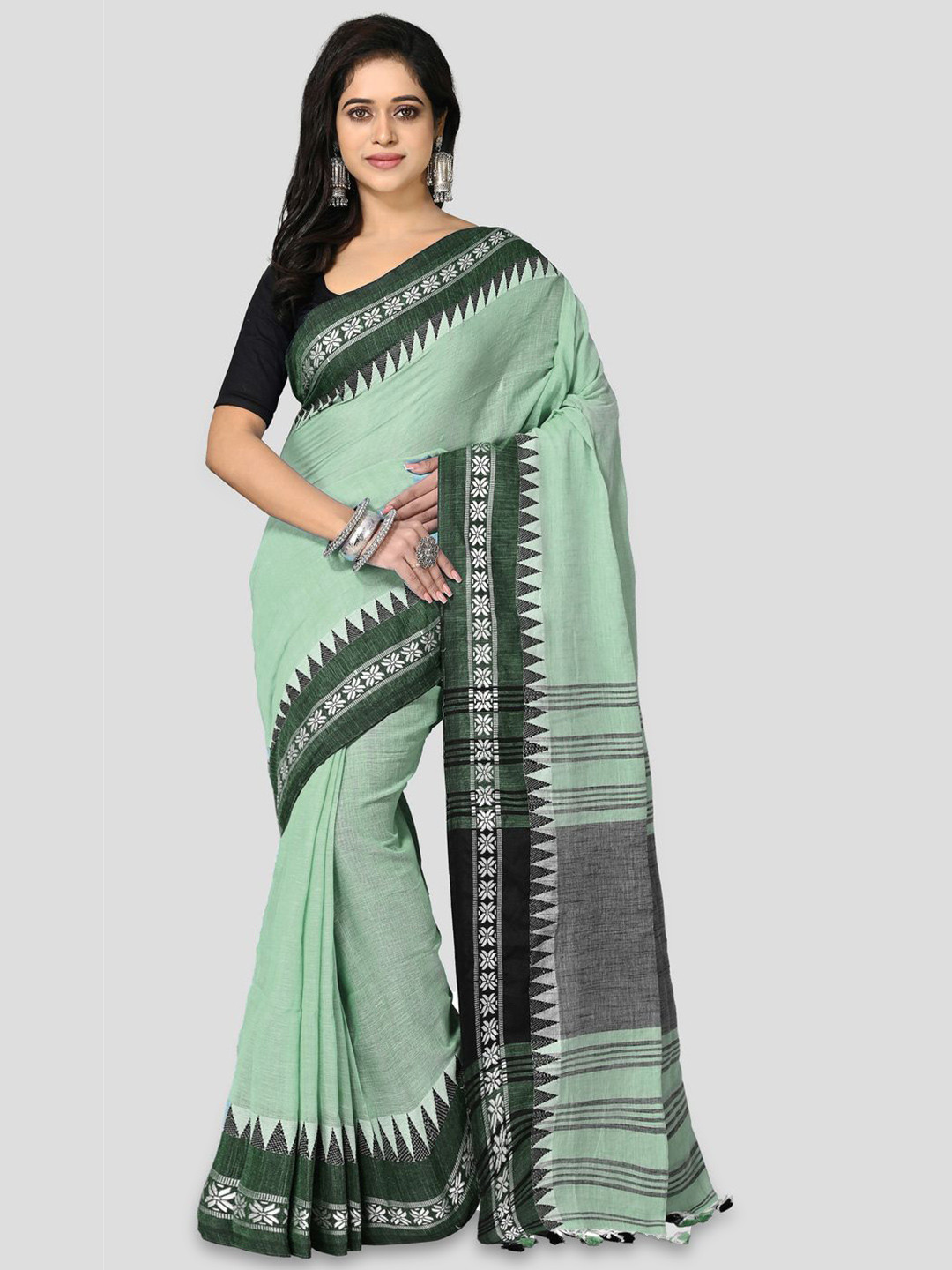 Crochetin Solid Green Woven Design Border Saree With Blouse Piece