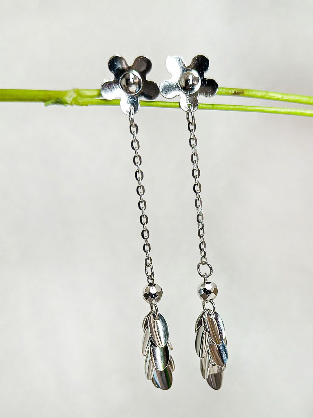 INARI SHINES 925 Sterling Silver Rhodium-Plated Floral Shaped Drop Earrings