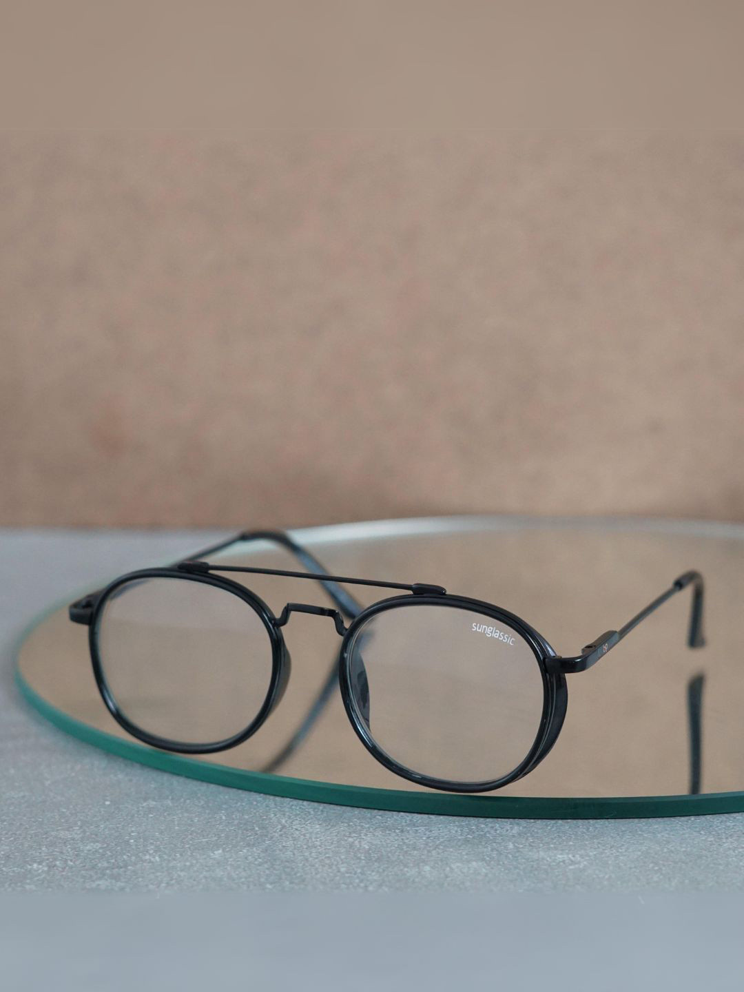 SUNGLASSIC Unisex Transparent Metal Frame Round Sunglasses SG4612-BLACK-CLEAR-ARC