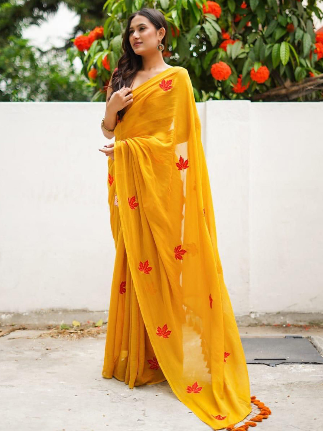 Ruuprekha Embrodired Design Pure Cotton Fusion Handloom Saree