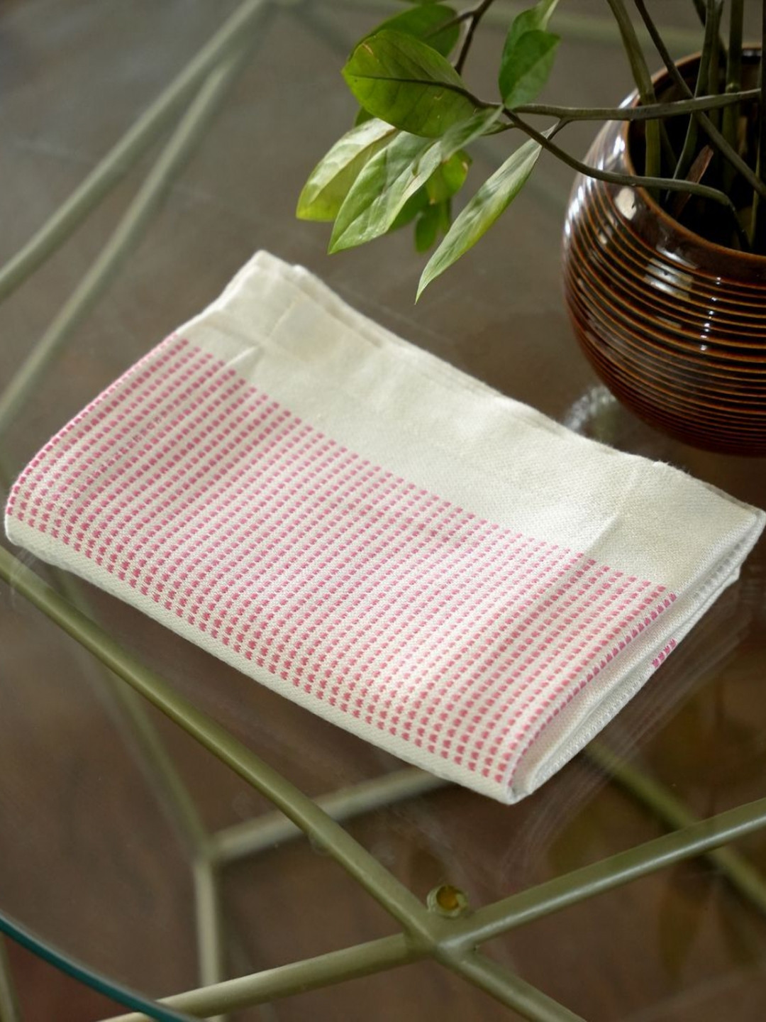 The Bath Community White & Pink Solid 300GSM Set of 1 Anti-Bacterial Bamboo Bath Towel