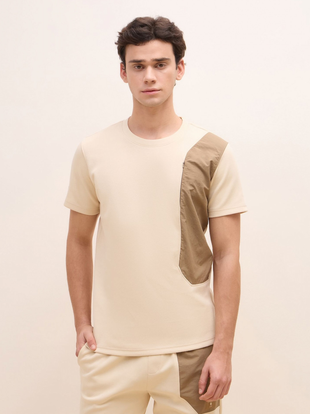 Iconic Men Solid Crew Neck T-Shirt