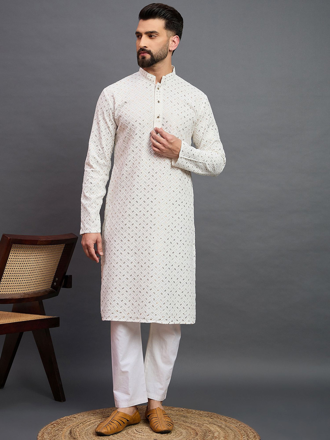House of Pataudi Geometric Embroidered Mandarin Collar Sequinned Straight Kurta