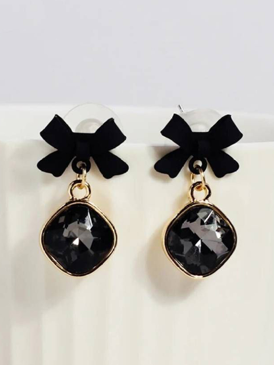 DressBerry Agate Studded Contemporary Drop Earrings