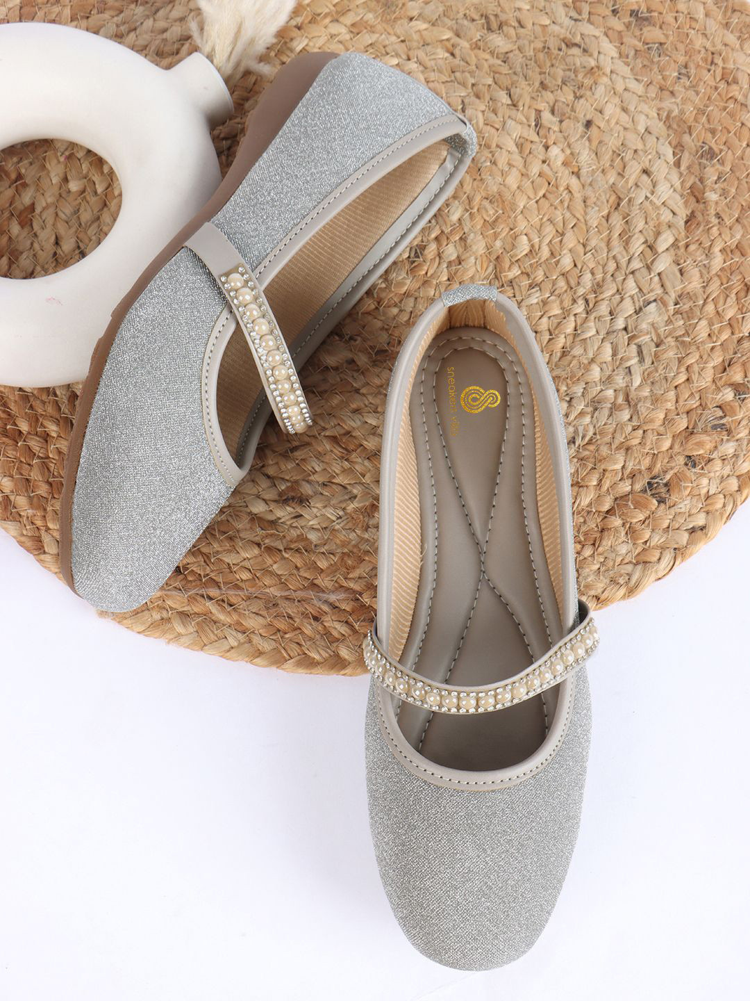 sneakers villa Women Western Embellished  Light Weight Mary Jane