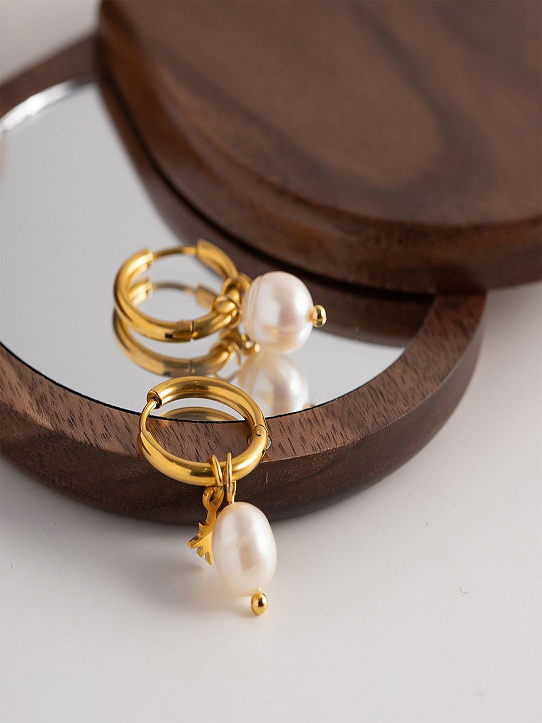 DIMPLERY 18k Gold-Plated Pearls Beaded Star Shaped Hoop Earrings