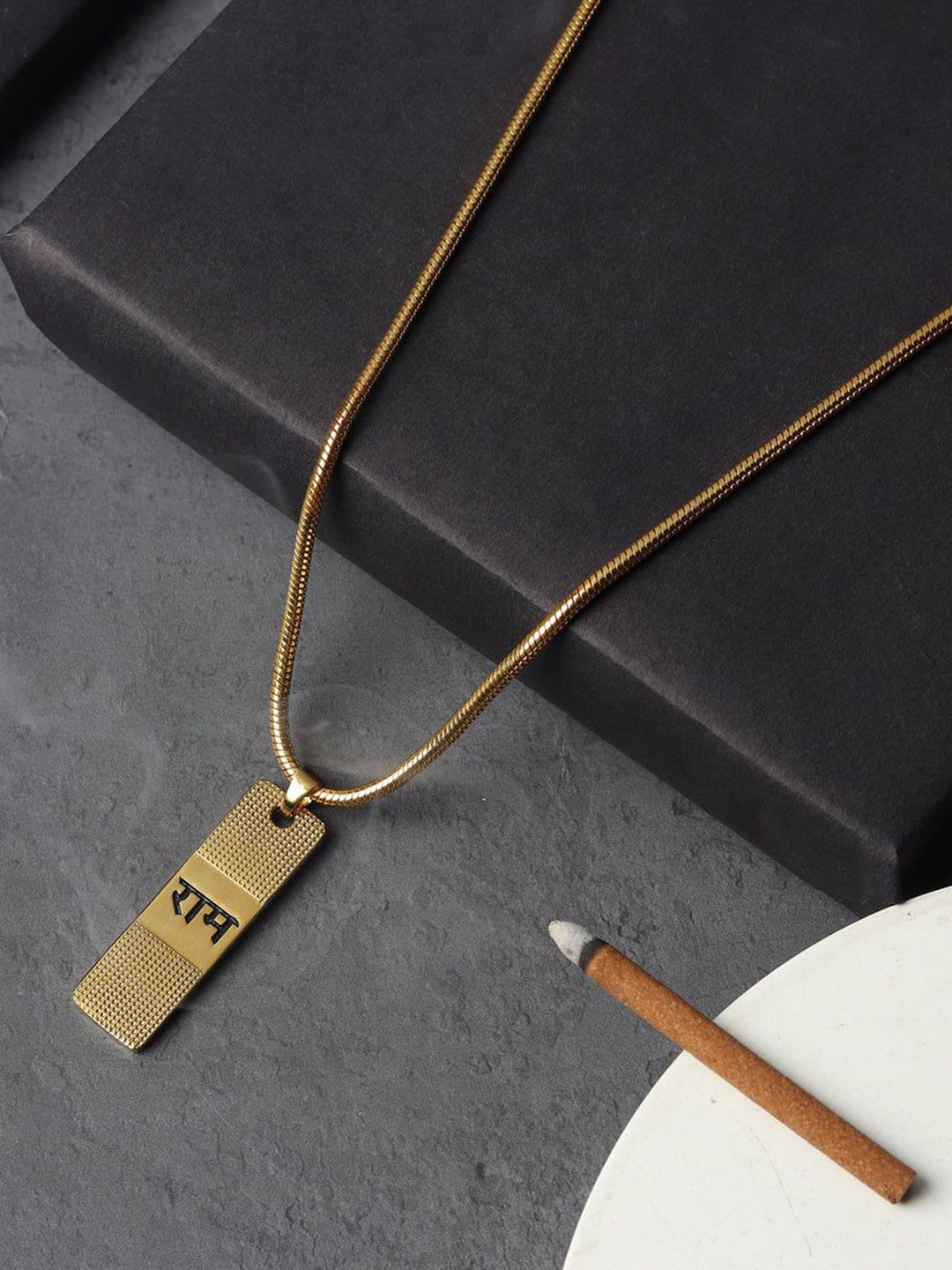 PASU FASHION Unisex Sterling Silver Gold-Plated Geometric Shaped Ram Pendant With Chain