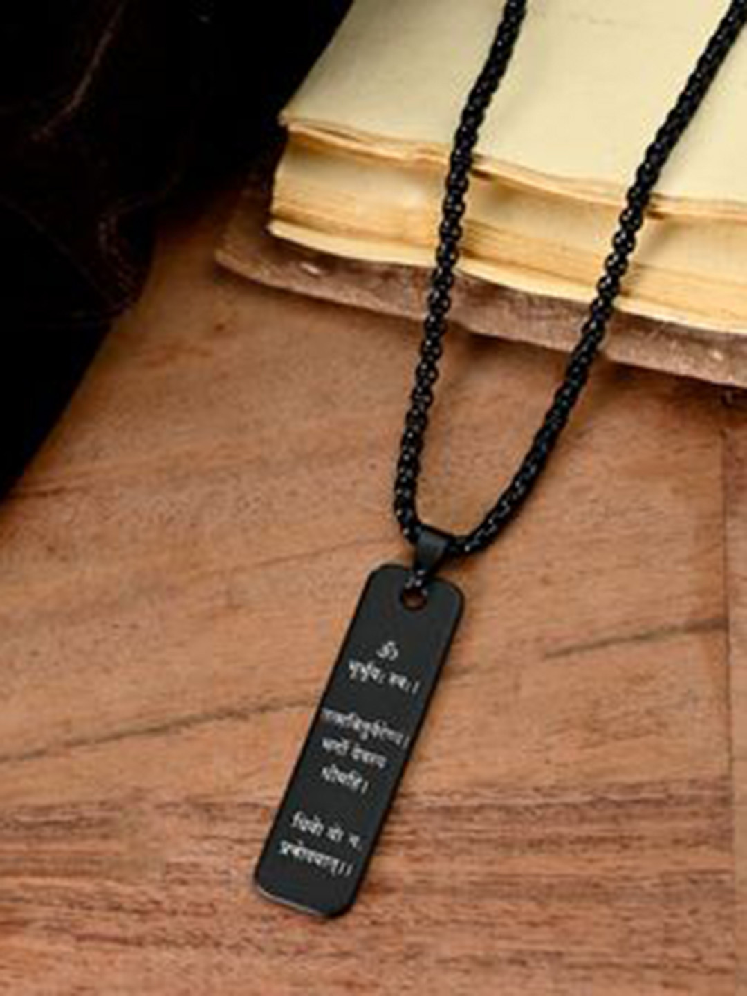 PASU FASHION Unisex Sterling Silver Mahadev Mantra Shaped Pendant With Chain