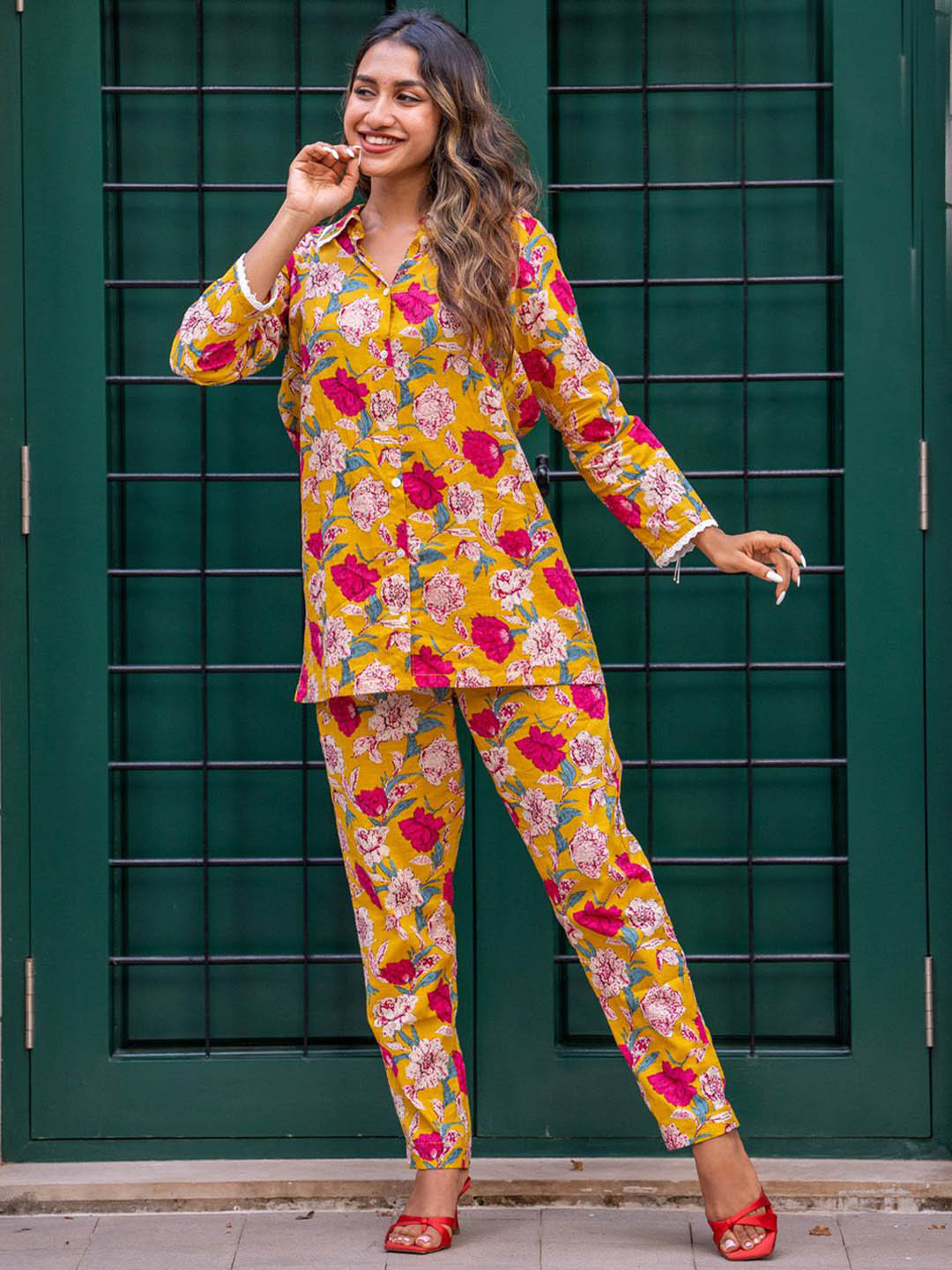 COTTONS DAILY Blooming Garden Printed Long Sleeves Pure Cotton Shirt & Trousers