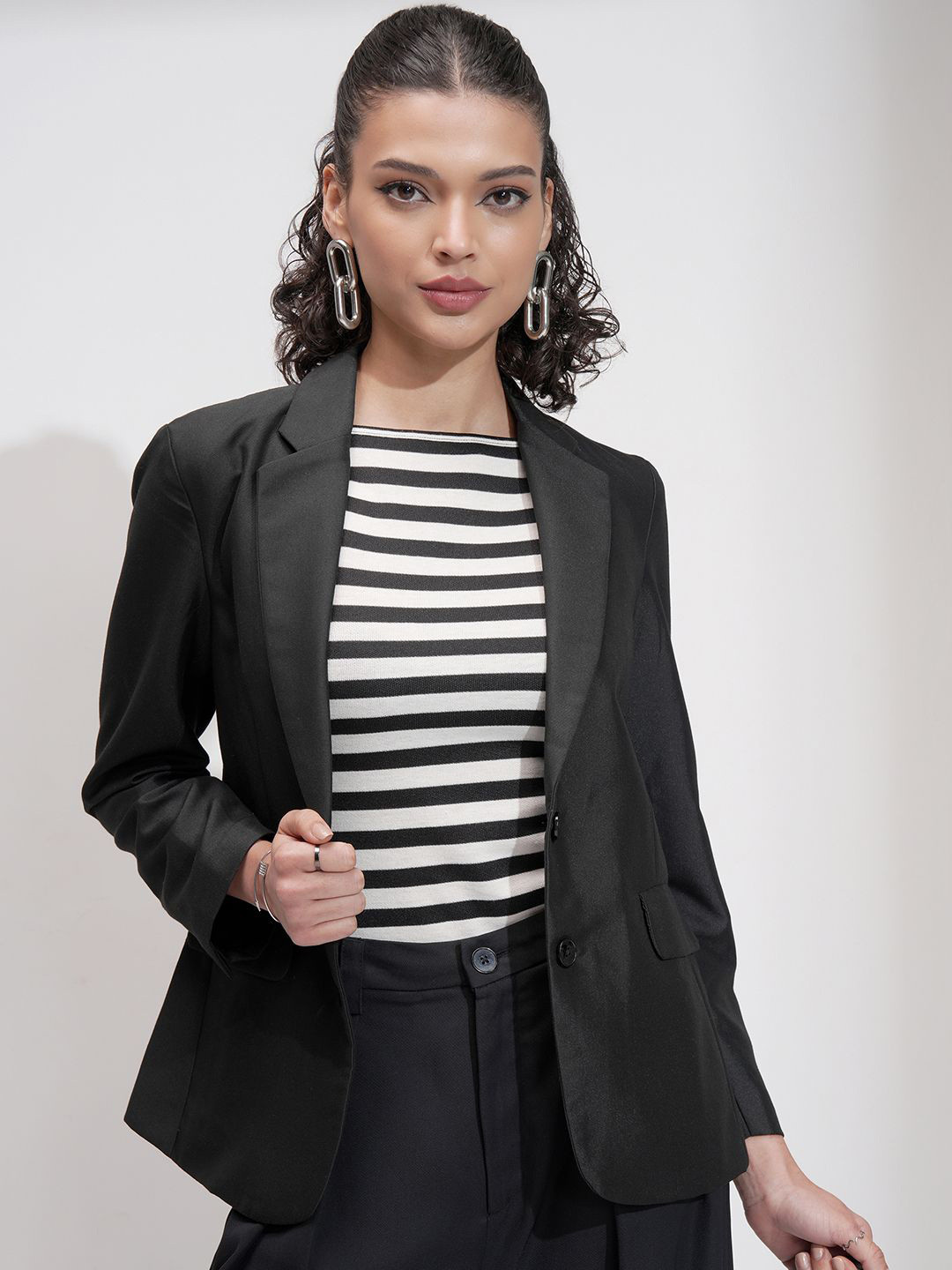 CHIC BY TOKYO TALKIES Single Breasted Notched Lapel Collor Formal Blazer