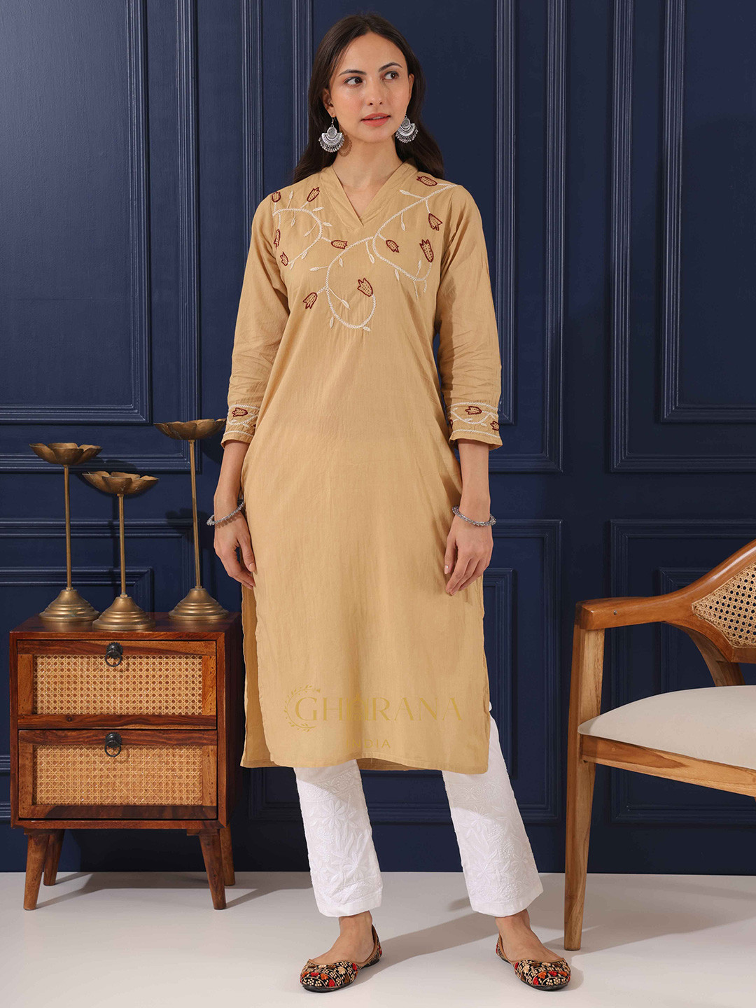 GHARANA INDIA Mul Cotton Chikankari Embroidered V-Neck Straight Kurta