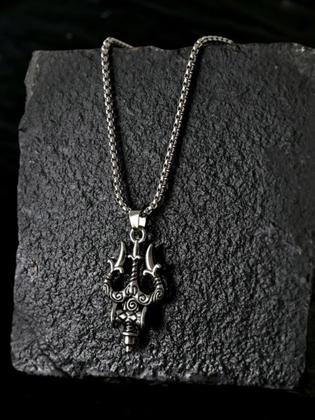 PASU FASHION Unisex Sterling Silver Lord Shiva Trishul Shaped Pendant With Chain