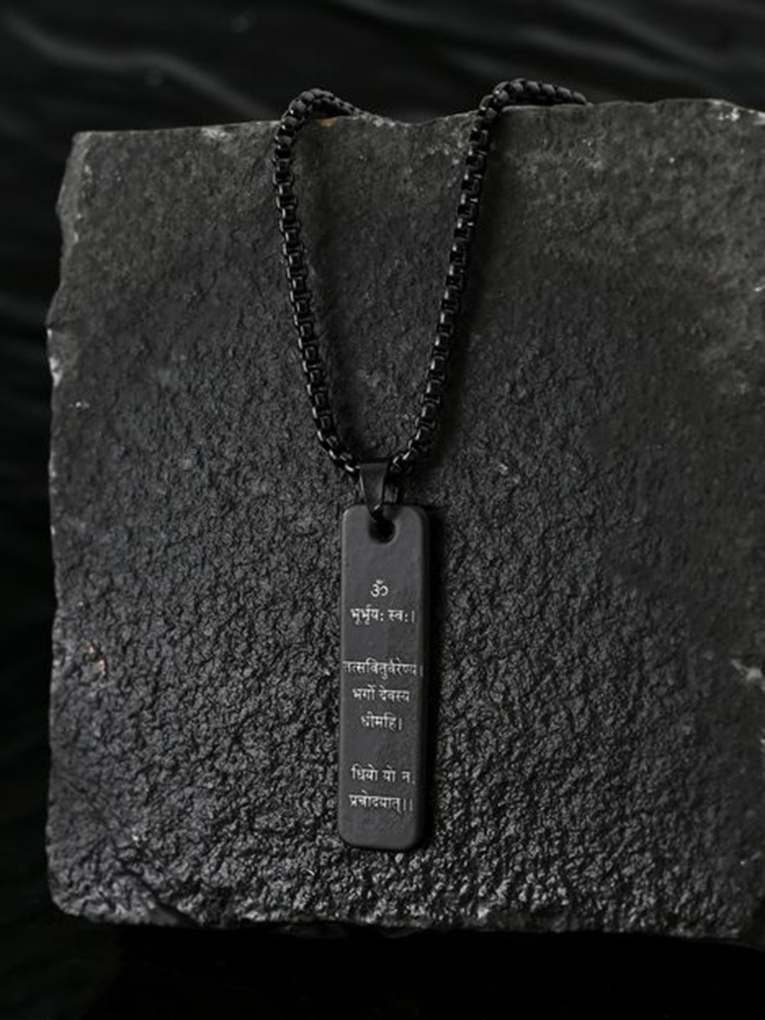 Ringzinnie 9Unisex 25 Sterling Silver Lord Gautam Buddha Pendant With Chain