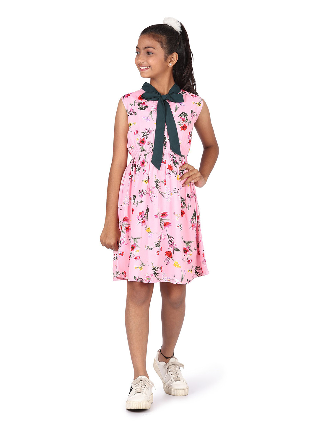 SILK SPARROW Kids-Girls Floral Print Tie-Up Neck Crepe Fit & Flare Dress