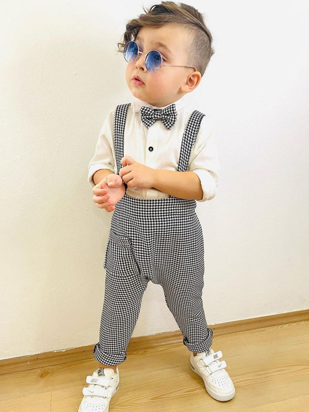 DEL LUNA Boy Printed Dungarees Comes with Shirt & Bow Tie