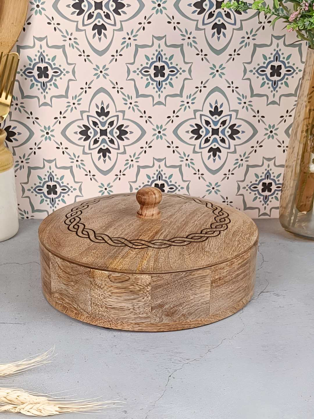 VarEesha Brown Wood Hand-Painted Roti Box With Carved Lid