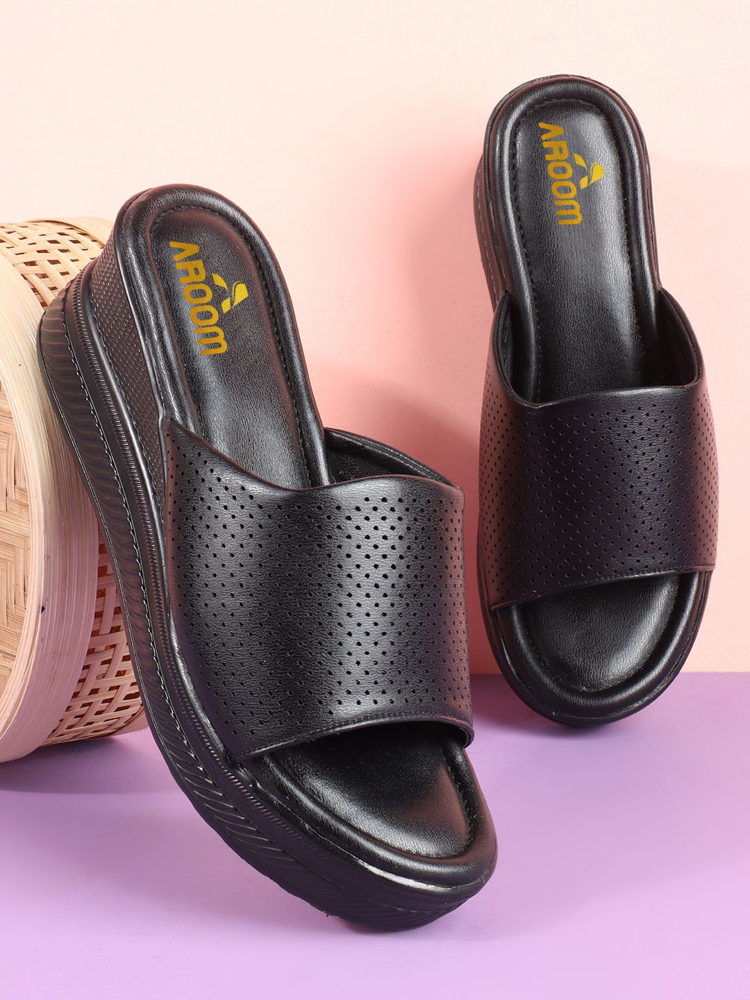 AROOM Wedge Sandals with Laser Cuts