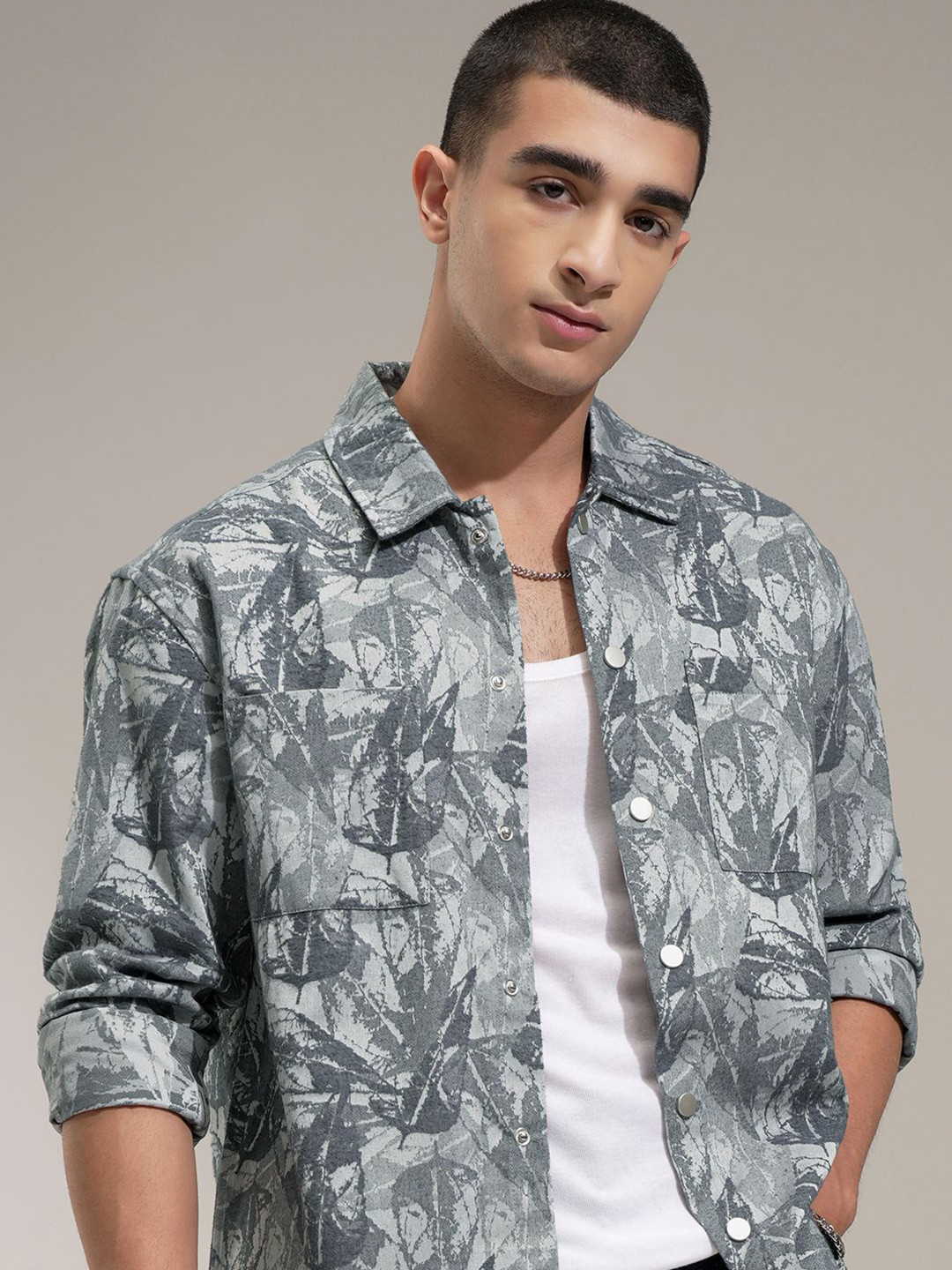 HIGHLANDER Men Comfort Slim Fit Opaque Casual Shirt