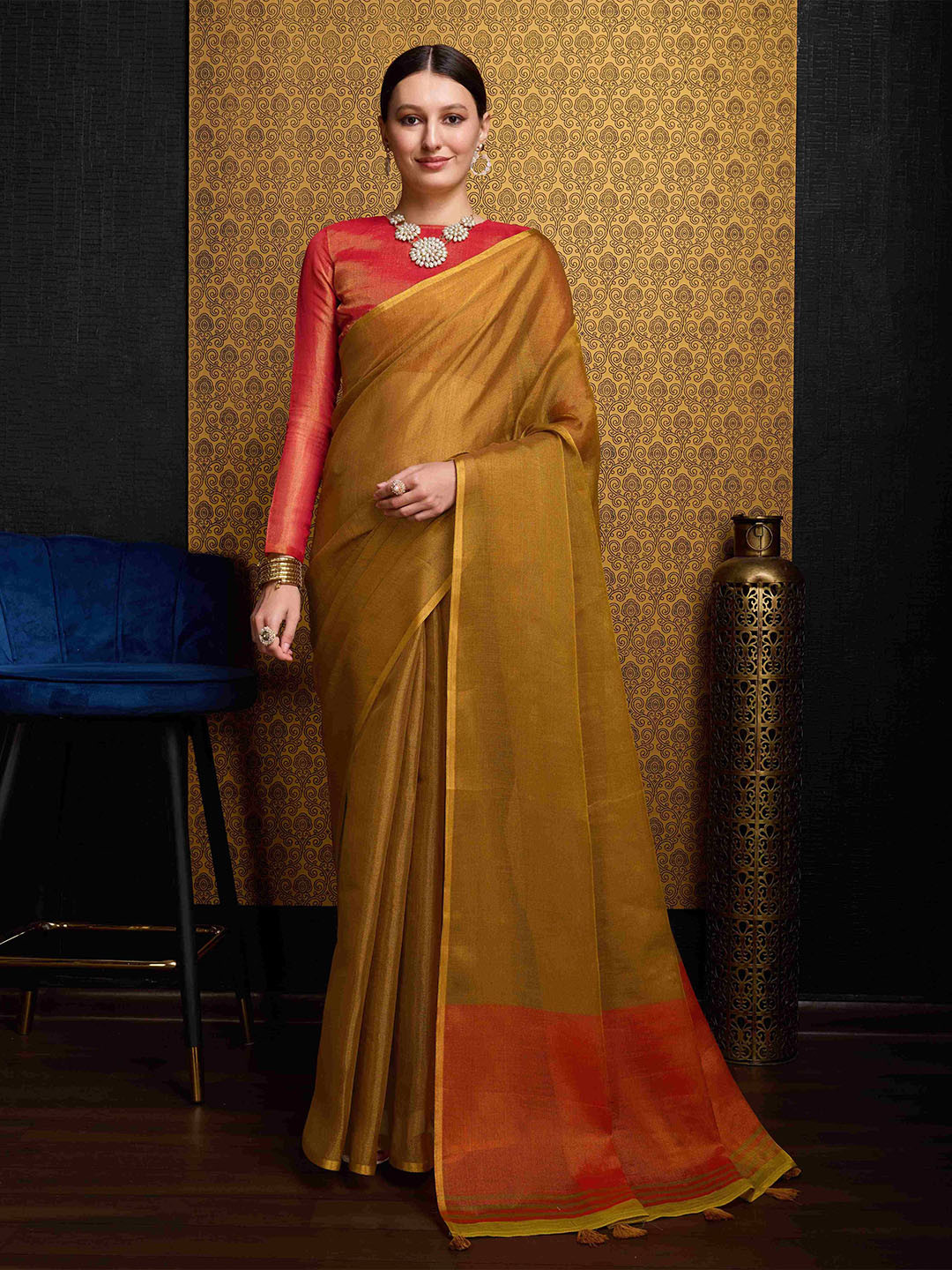 FASHION STROM Solid Celebrity Saree