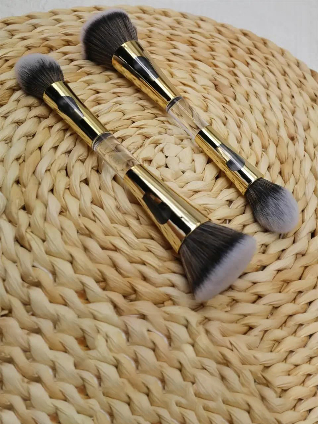 Facejewel 4 In1 Makeup Brush With Blender