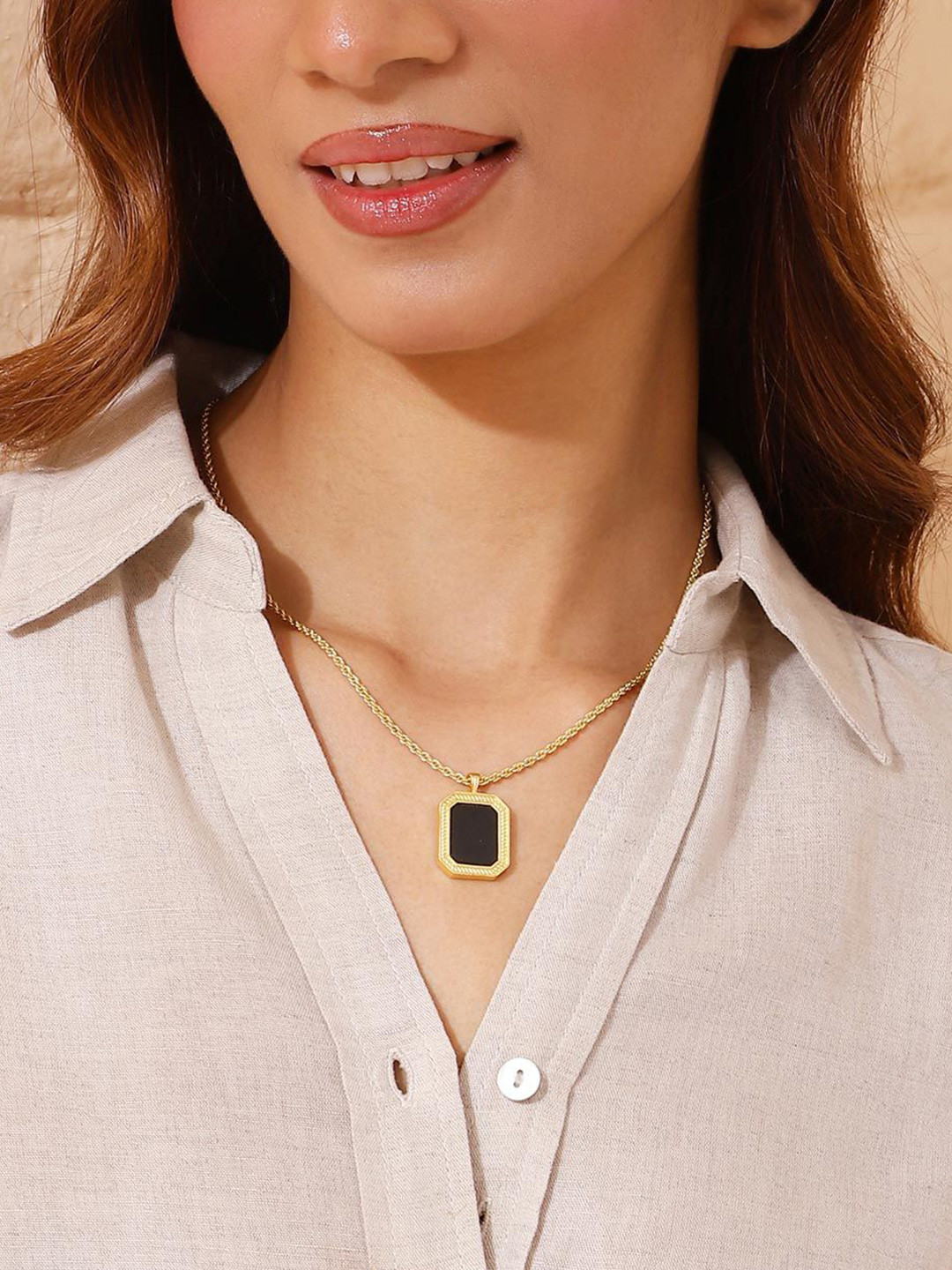 Fabindia Rectangular Pendant With Chain