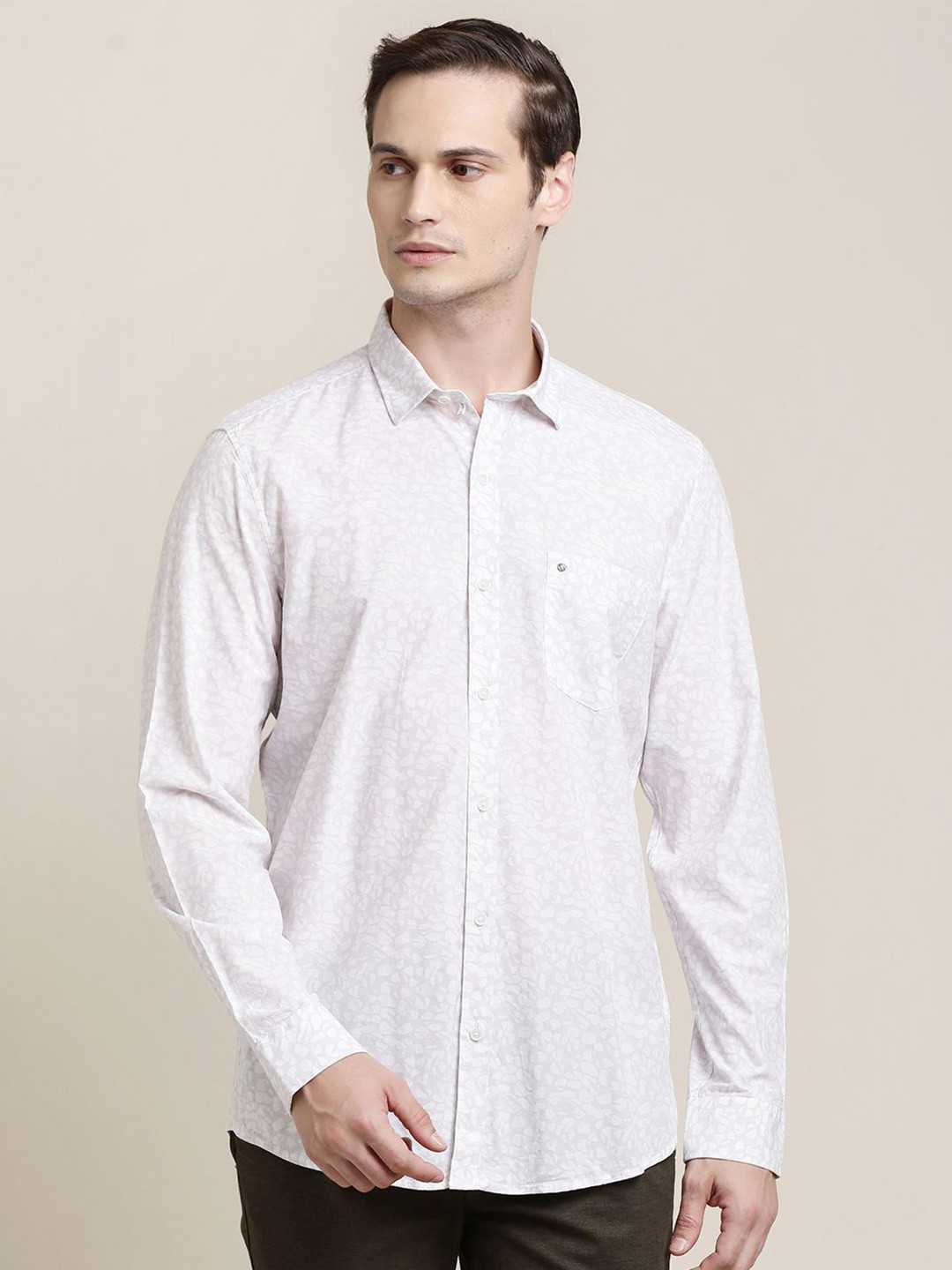 Turtle Men Relaxed Slim Fit Opaque Printed Casual Shirt
