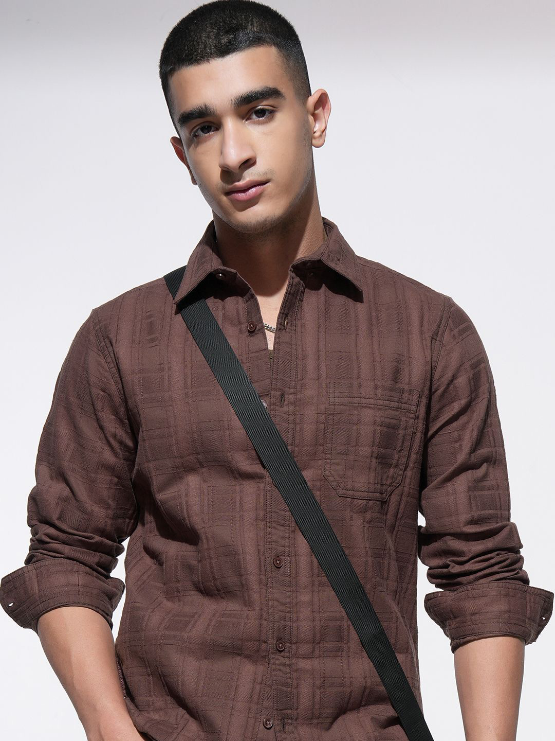 HIGHLANDER Men Comfort Slim Fit Opaque Checked Casual Shirt