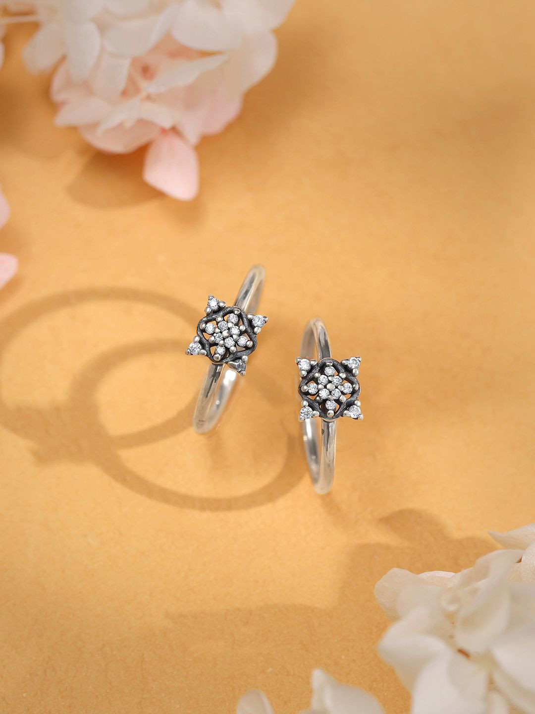 GIVA Silver-Plated Toe Rings