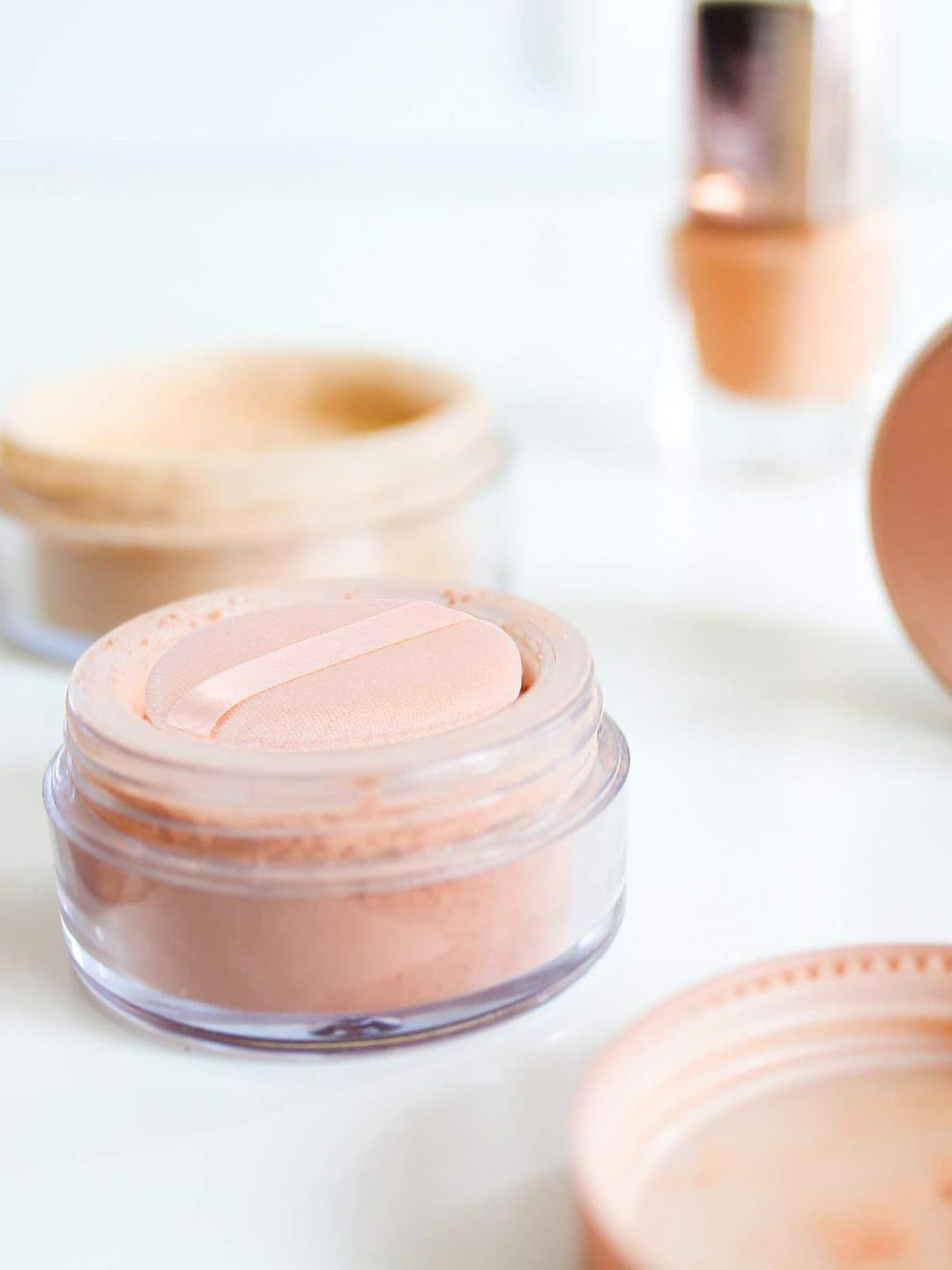 Facejewel 4in1 Makeup Brush With Finger & Round Puff