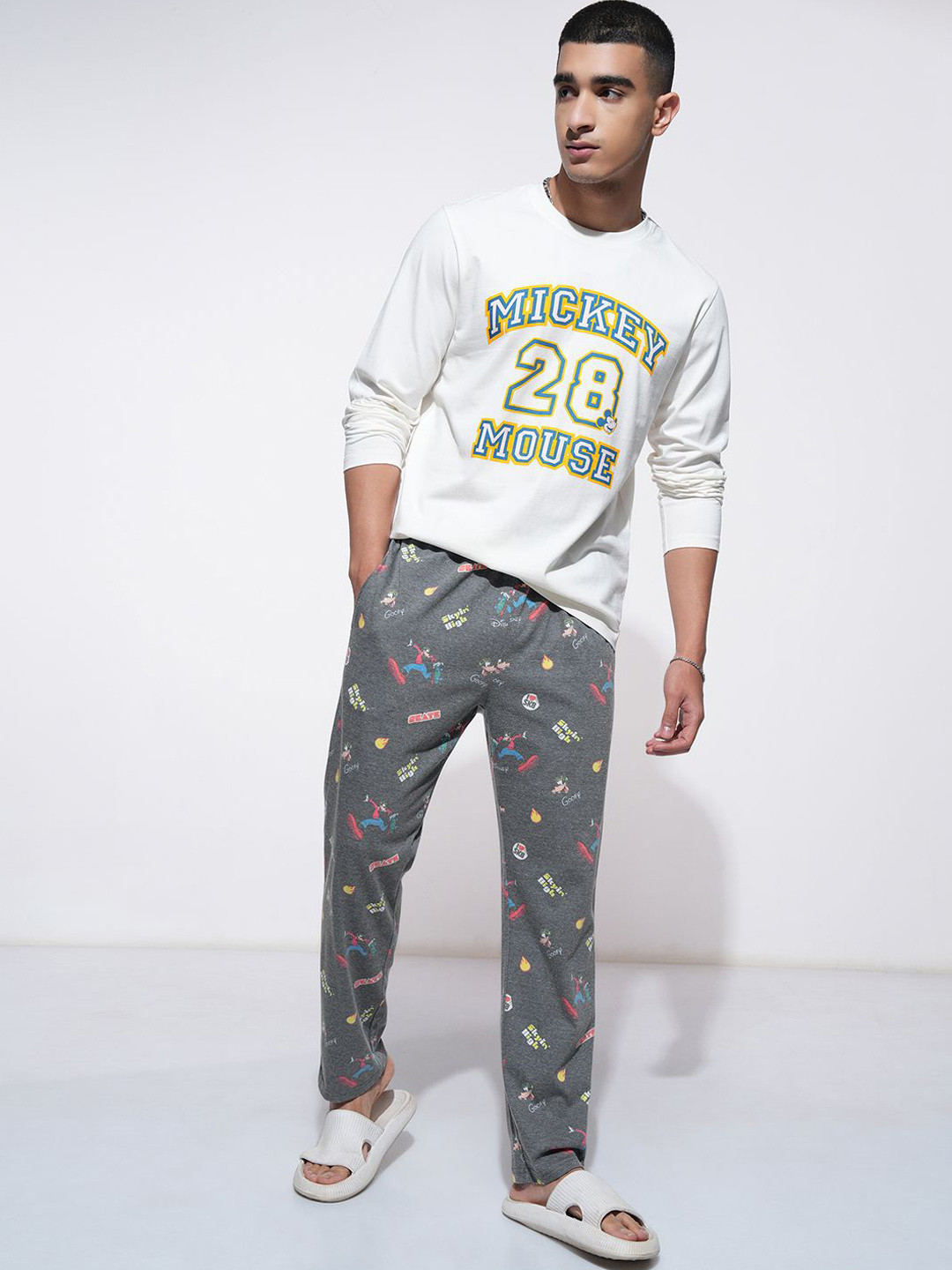 HIGHLANDER Disney Mickey Mouse Men Round Neck Relaxed Fit Tshirt With Payjama