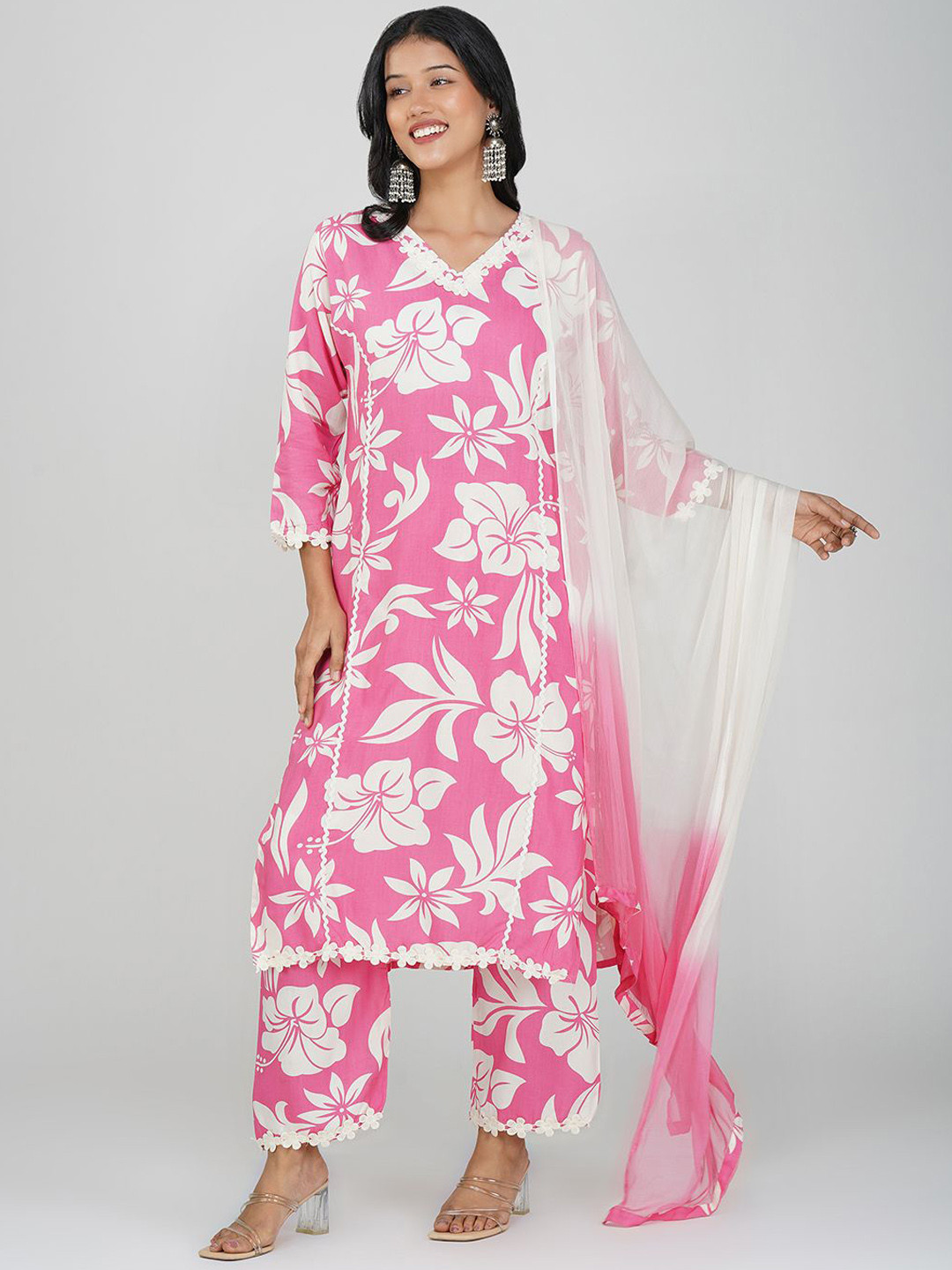 Charitra Women Floral Yoke Design Layered Kurti with Trousers & With Dupatta
