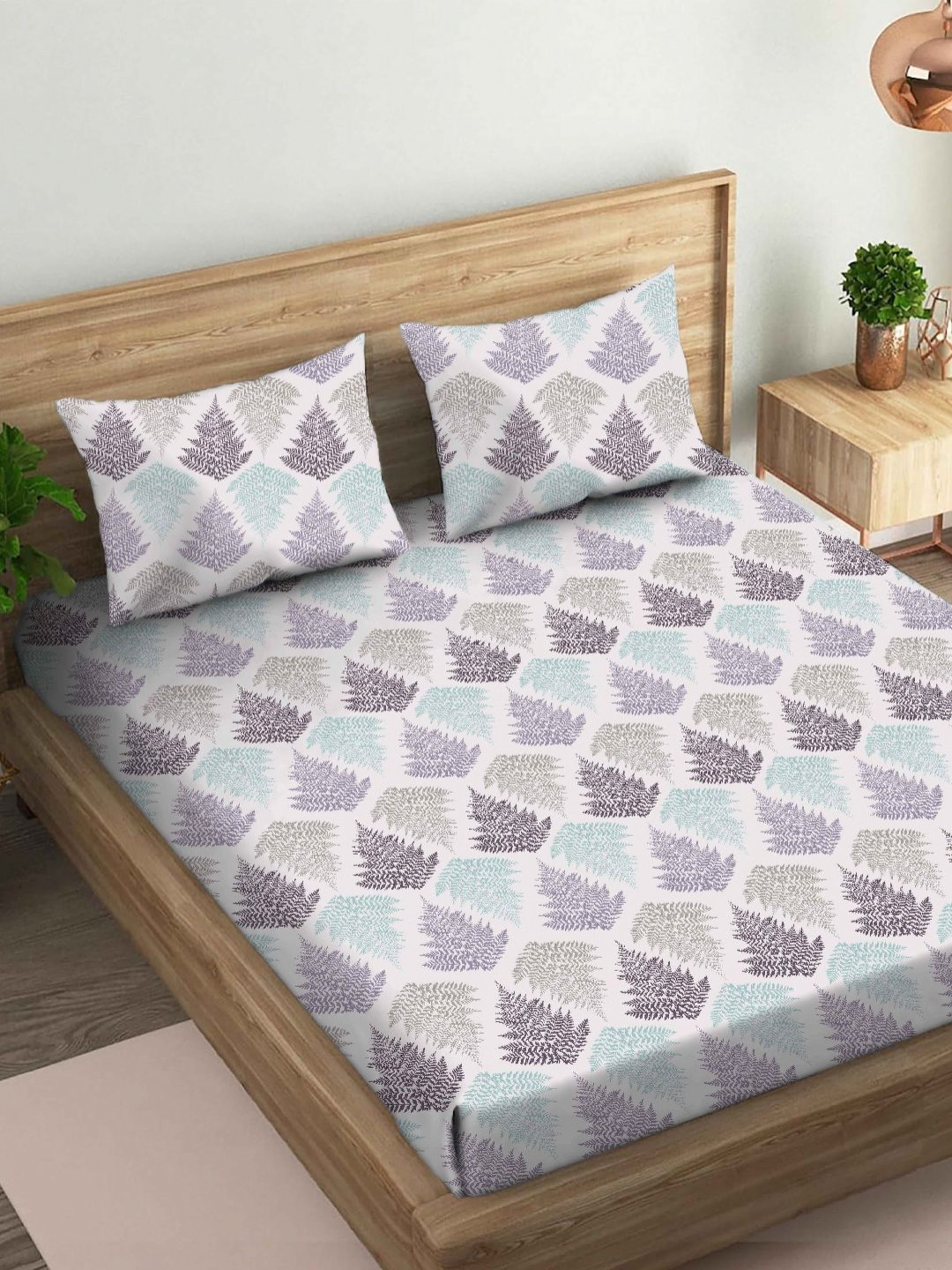 VINTANA Forever White Leaf Cotton 160 TC Double Bedsheet with 2 Pillow Covers-108 x 108 inches