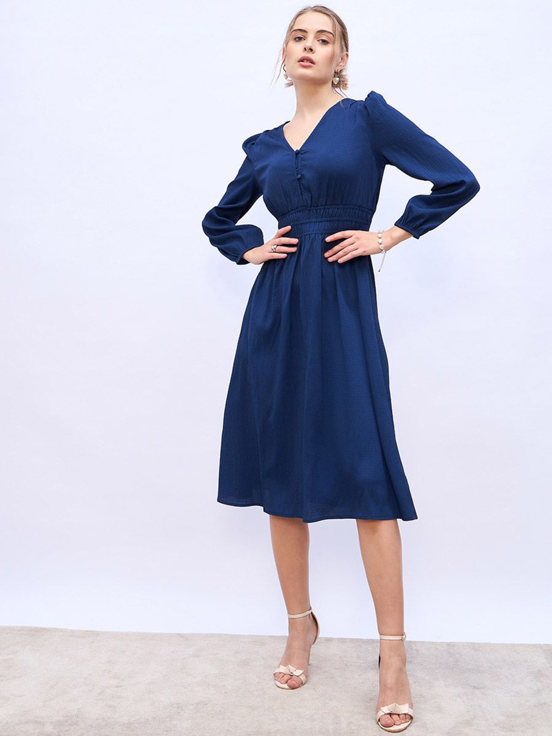 Styli Women Plain V-neck Casual A-Line Midi Dress