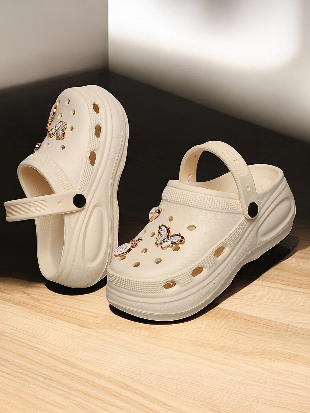 FEEL TIME Women Clogs