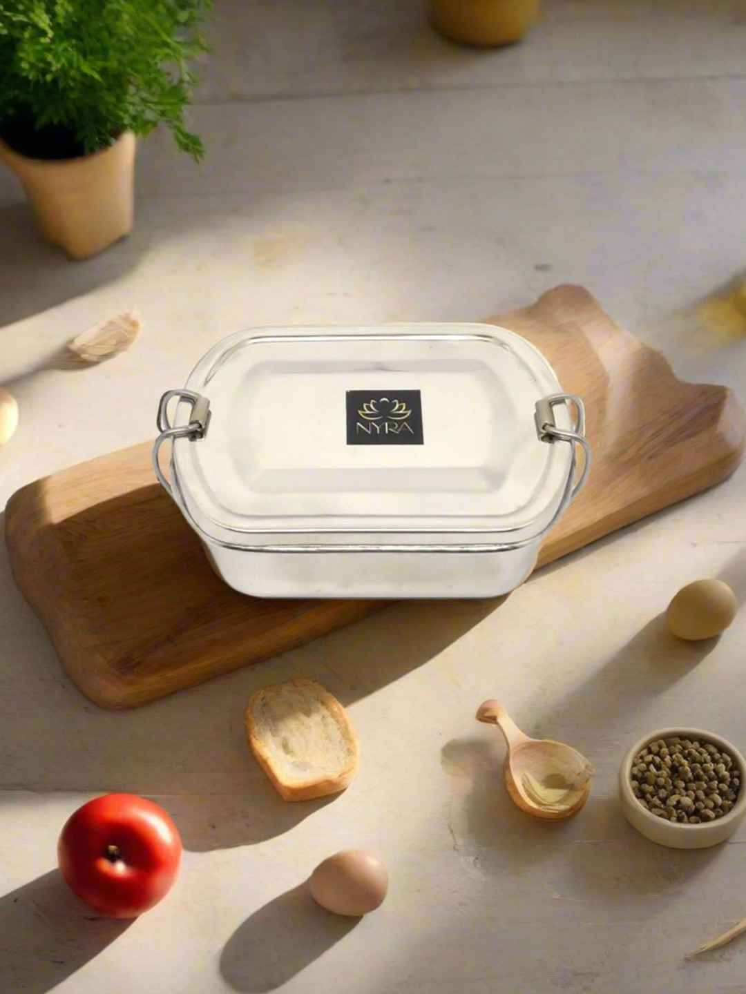 Nyra Kitchenware Medium Stainless Steel Leak Resistant Lunch Box With Spoon and Fork