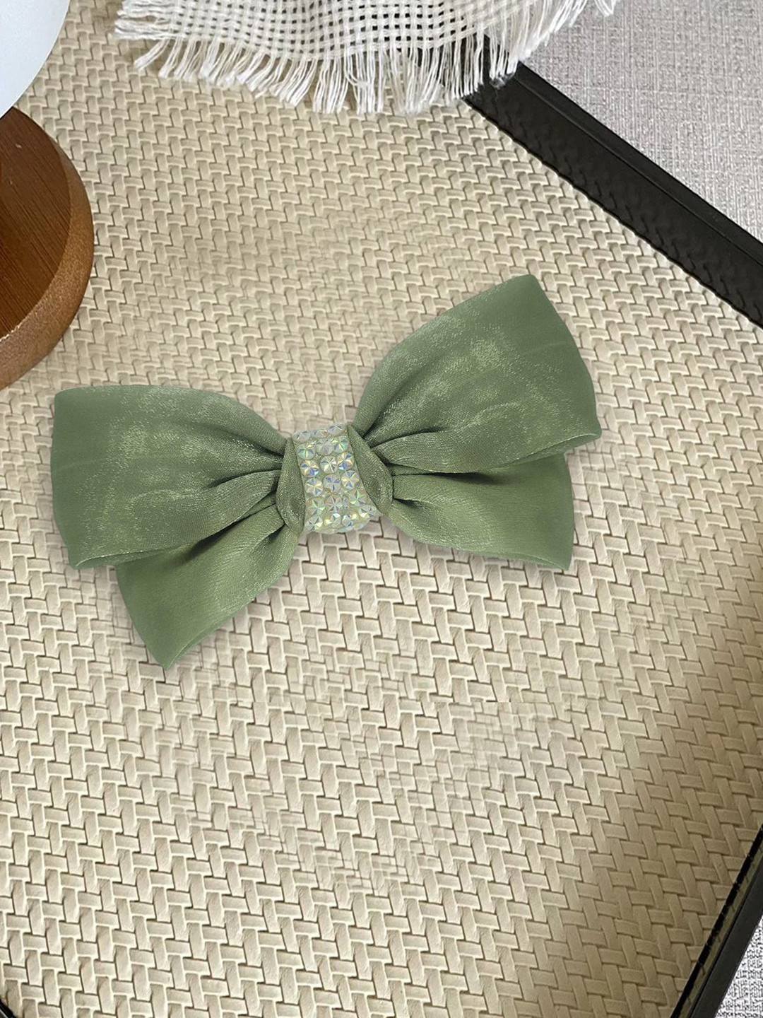 LYKAA Set of 1 Green Ribbon Hair Bows With Brotch