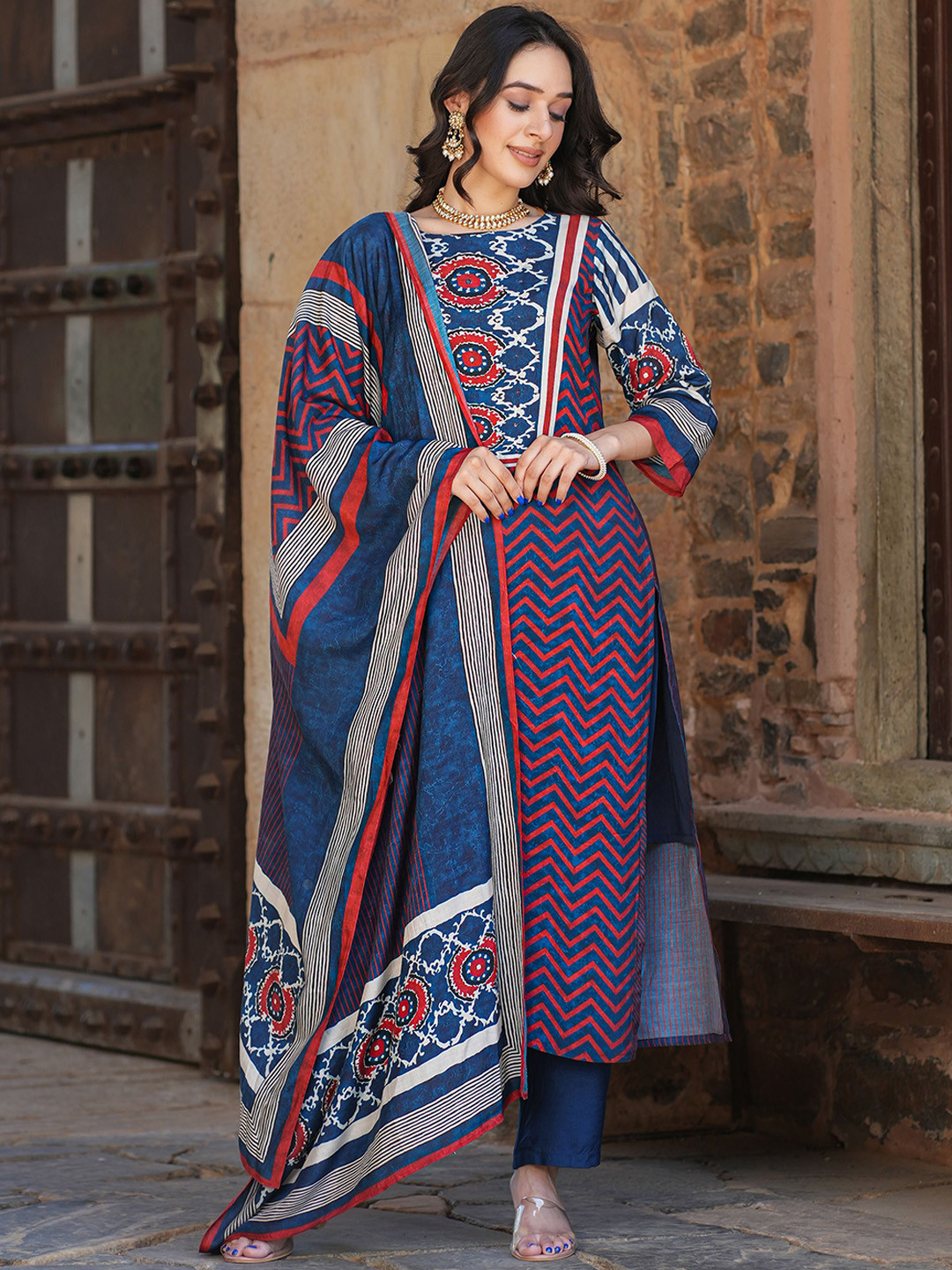 HOUSE OF MORA Women Embroidered Regular Beads and Stones Kurta with Trousers & With Dupatta