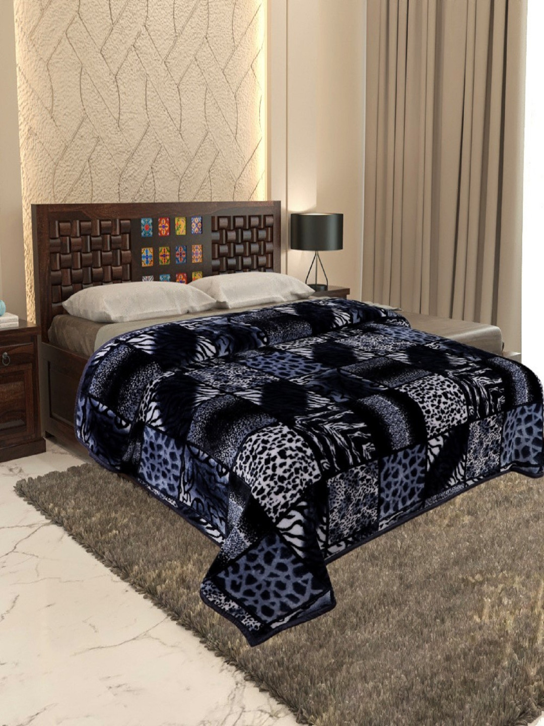 Changers Black & White Heavy Winter 550 GSM Double Bed Blanket