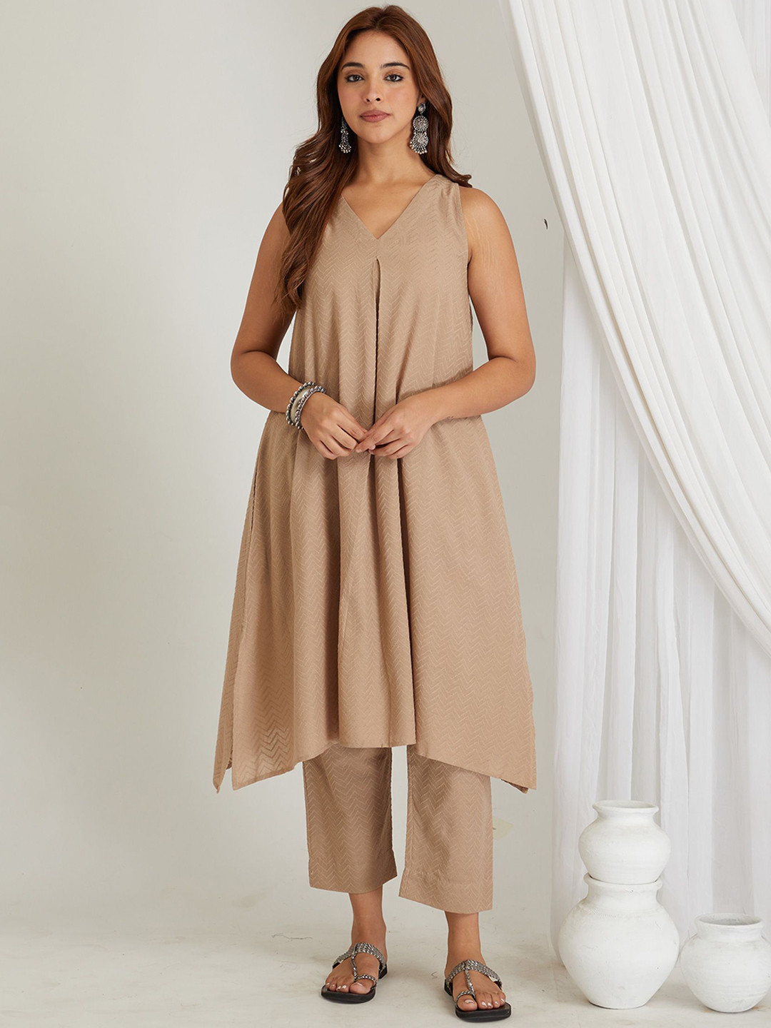 CYAN Women Thread Work Dobby Kurta