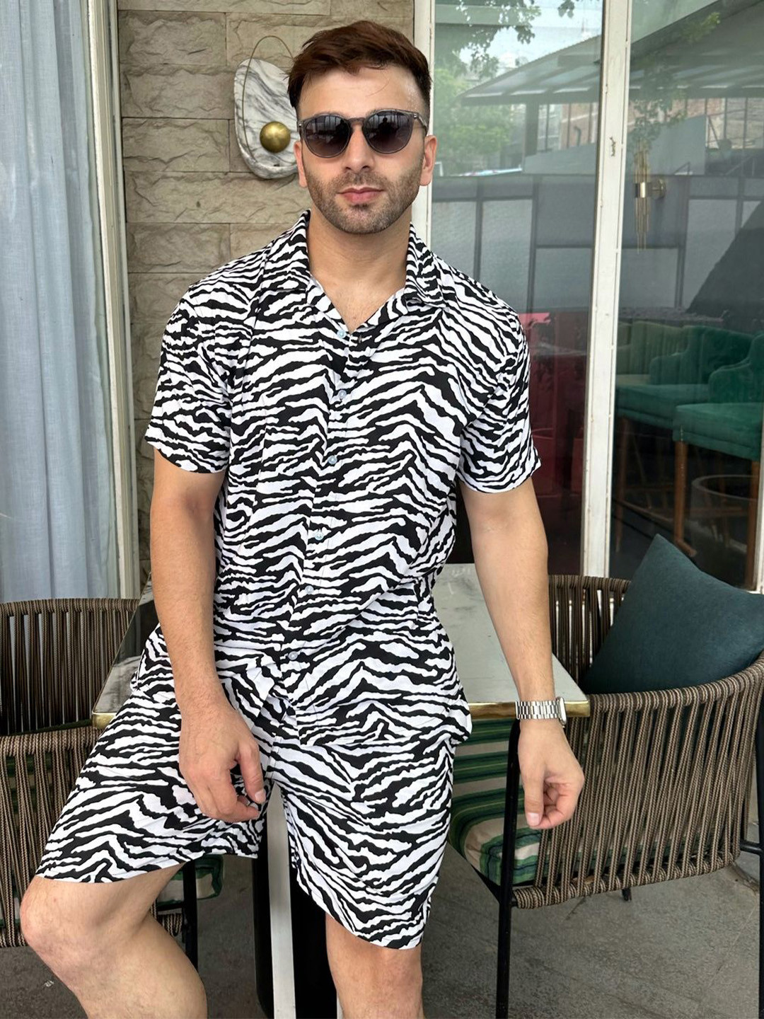 GRITSTONES Men White Tiger Print Rayon Co-Ords