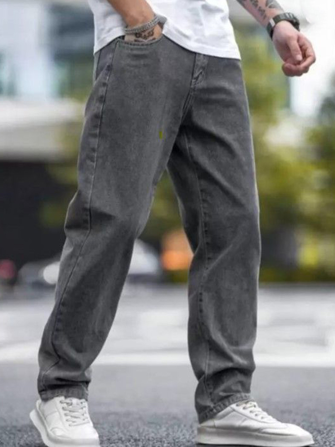 ZAYSH Men Mildly Distressed Light Fade Stretchable Jeans - Baggy