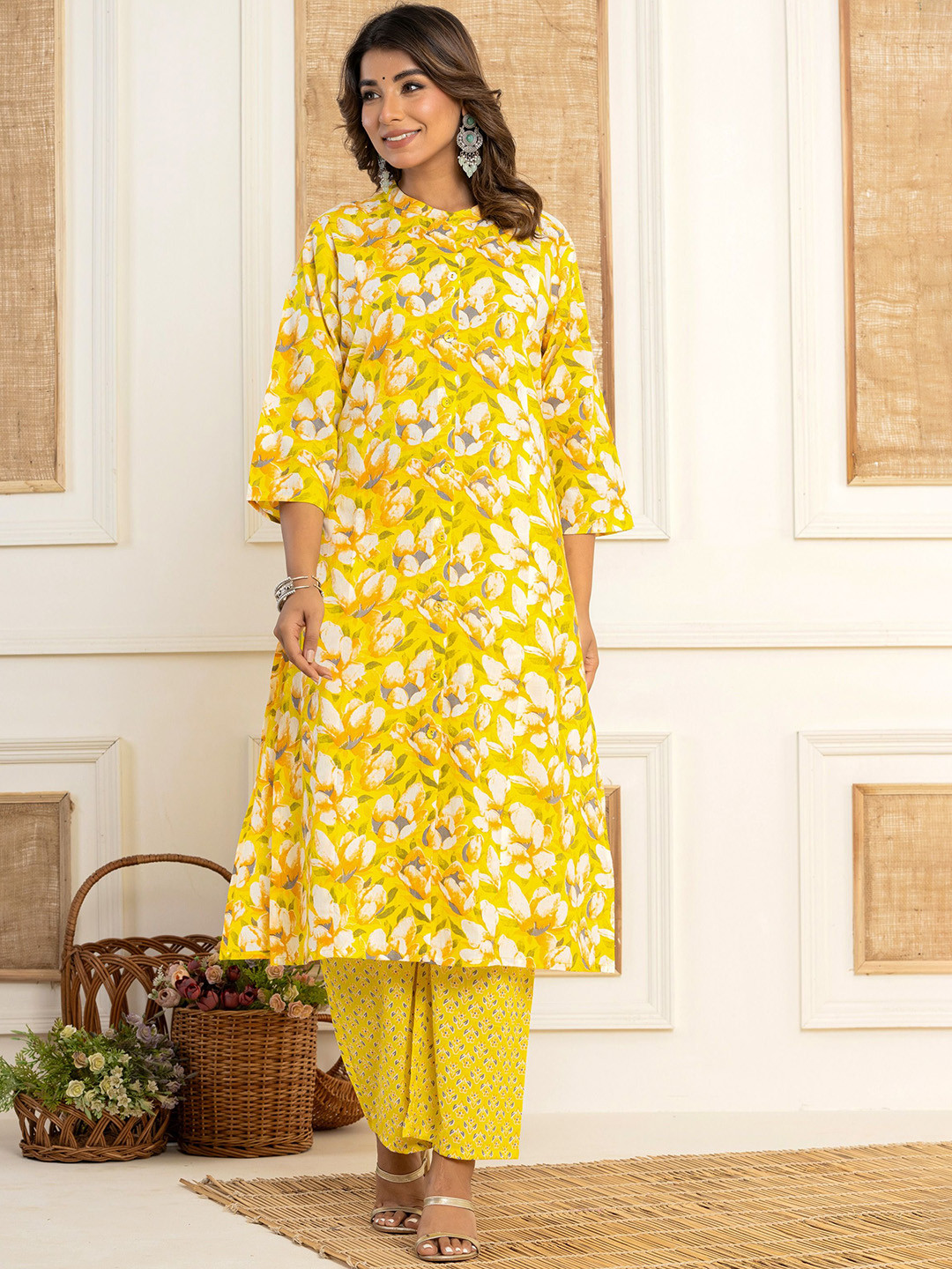 HOUSE OF MORA Women Floral Printed Regular Pure Cotton Kurta with Palazzos