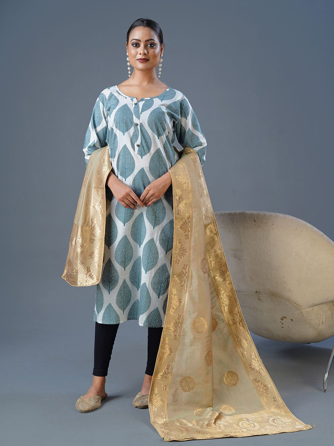 flaher Ethnic Motifs Woven Design Dupatta with Zari